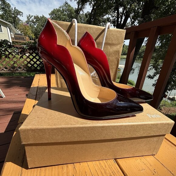 Christian Louboutin Shoes - Christian Louboutin EU 40 Hot Chick 100mm Patent Pointed Toe Heel Pump Black